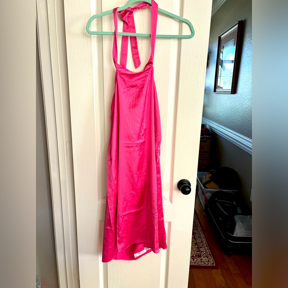 New without tags. Size small‎ super cute pink slinky dress WEWOREWHAT.